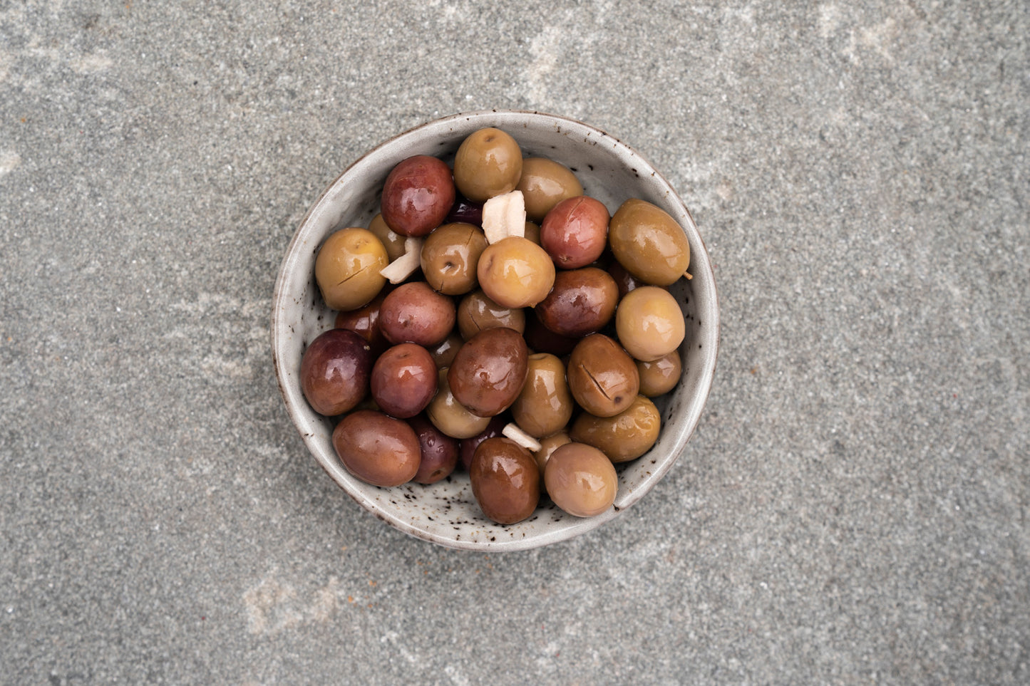 Negrinha do Douro' Whole Olives with Garlic and Oregano