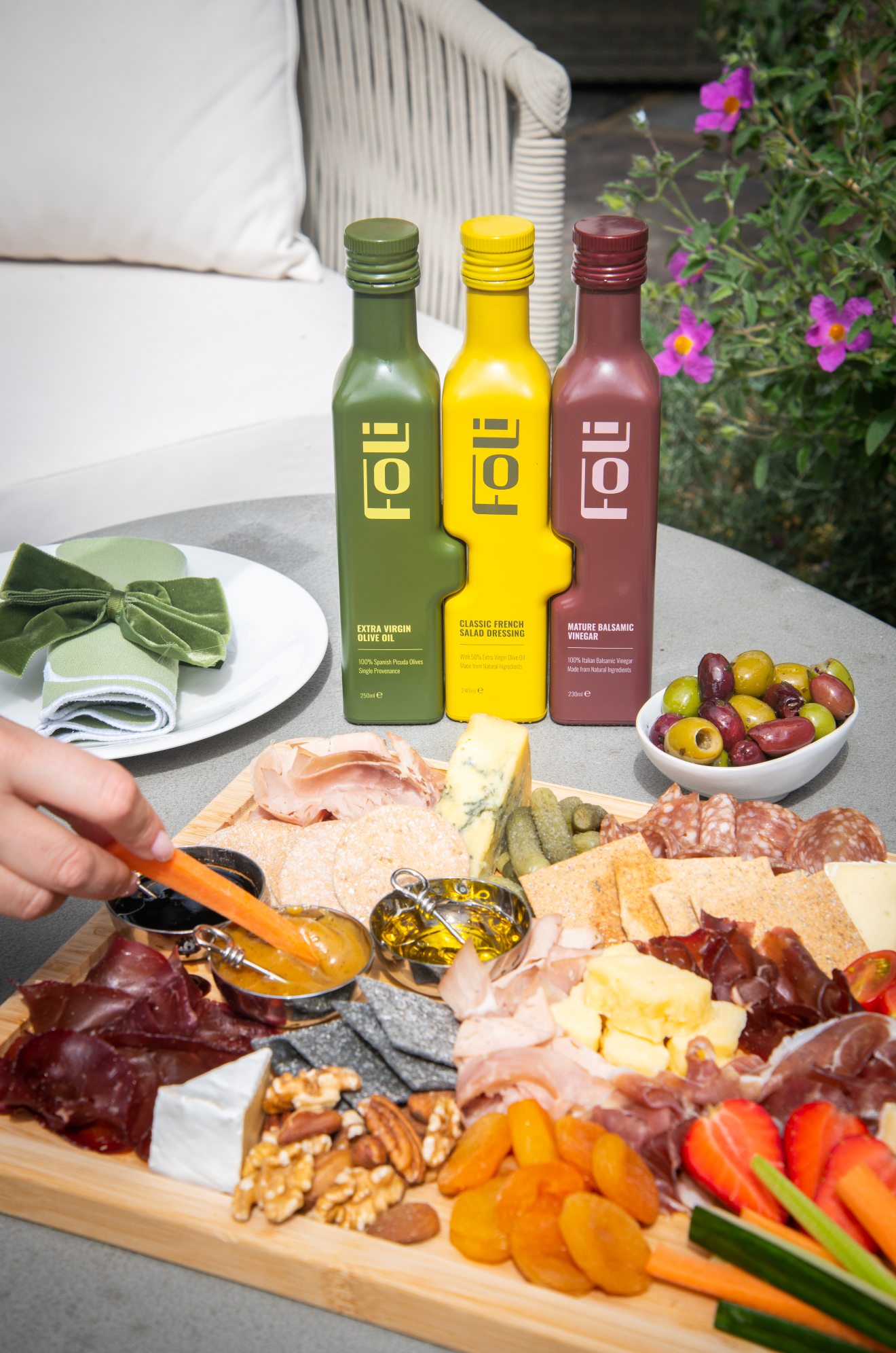 FOLI PREMIUM DRESSING DUO : Extra Virgin Olive 0il Picuda 250ml & Mature Balsamic Vinegar 230ml